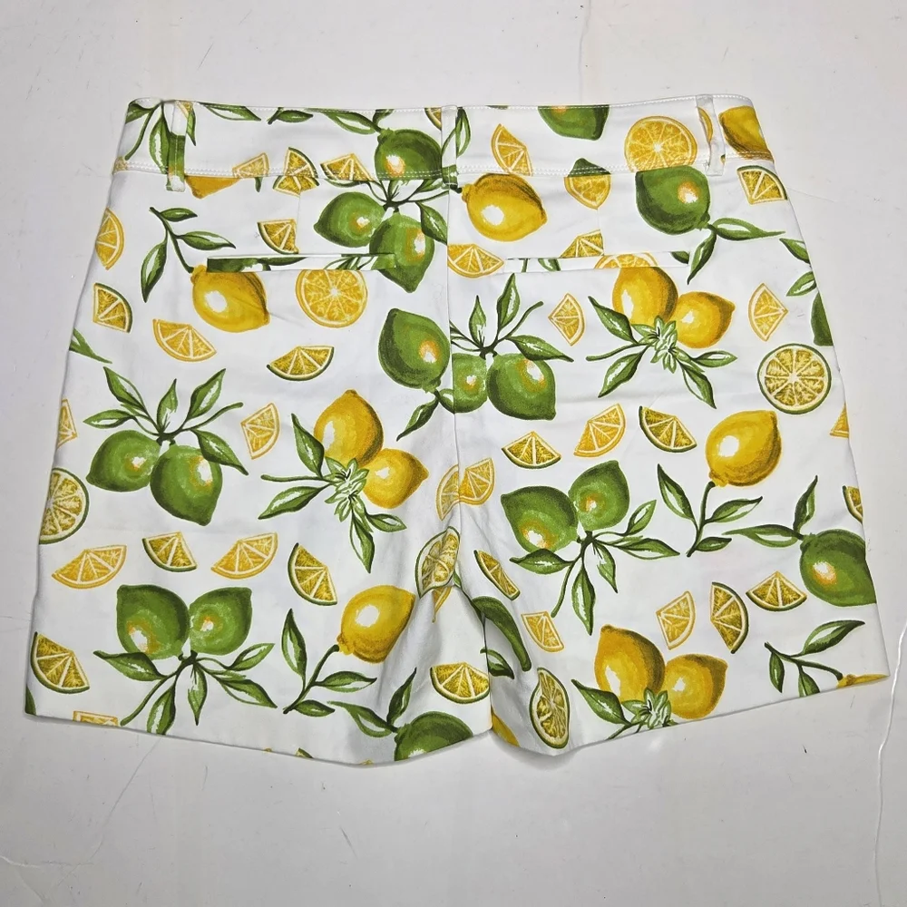Isaac Mizrahi NWT Lemon Lime AOP Tailored Shorts Stretch Vibrant Tropical 12